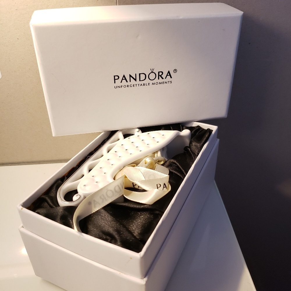 Pandora Sleigh Ornament - Picture 6 of 8